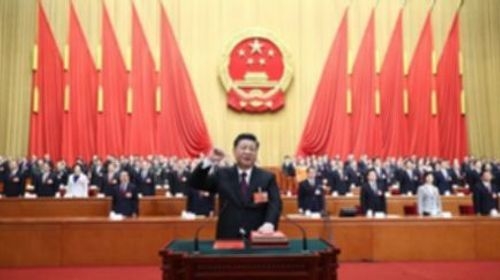 시진핑 중화인민공화국 주석이 중국공산당 인민대표대회 회의때 힘차게 다짐을 하고 있다. 사진 / 중화인민공화국