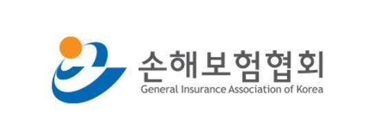 생명보험협회, 손해보험협회는 12월 29일 무안공항에서 발생한 항공기 사고와 관련하여 신속한 피해 보상을 위해 무안공항 제주항공 여객기 사고 재난 피해자 통합 지원센터 내에 「보험업계 공동 현장 상담센터」를 설치하여 운영키로 했다고 밝혔다. 사진 | 손해보험협회