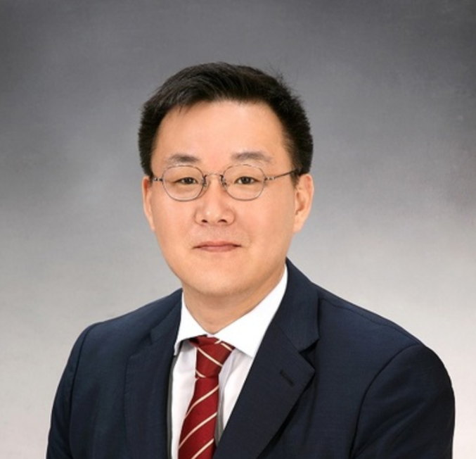 DB손해보험을 비롯한 계열사의 ESG경영에 힘을 불어넣고 있는 김남호 DB그룹 회장. 사진 | DB그