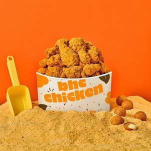 다이닝브랜즈그룹의 치킨 브랜드 bhc가 9월을 맞이해 SK플래닛의 포인트 플랫폼 OK캐쉬백과 손잡고 고객 할인 혜택을 확대하는 제휴 이벤트를 진행하고 있다. 사진 | BHC
