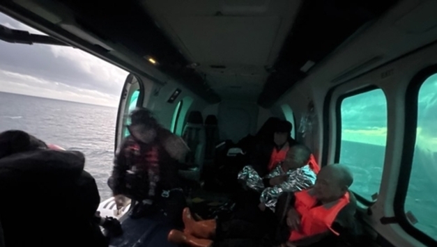 "세상에 이런 기적도!" 서귀포 남쪽 해상서 상선 선원 5명 추락 전원구조