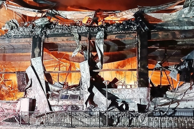 충북 음성 생필품 제조공장 대형 화재 현장에 첫 무인 로봇 투입